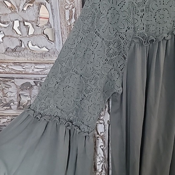 Easel Womens Sage Green Lace Detail Bell LongSleeve Tunic Blouse Oversized Small - Picture 8 of 8